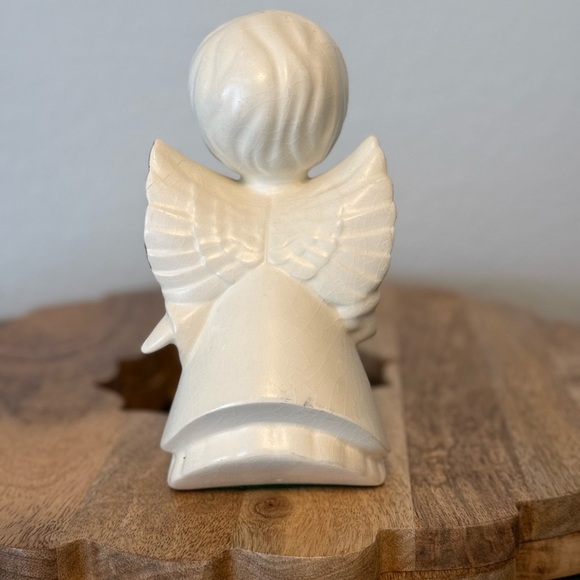 Vintage Ceramic Boy Angel Kissing Figurine - Picture 8 of 9
